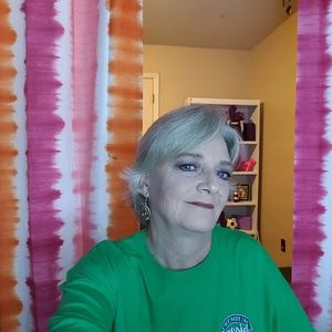 Meet your Posher, Paula